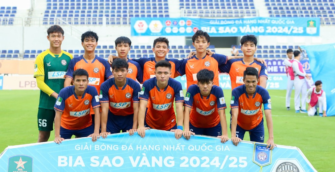 Khó Khăn Trong Công Tác Đội Hình